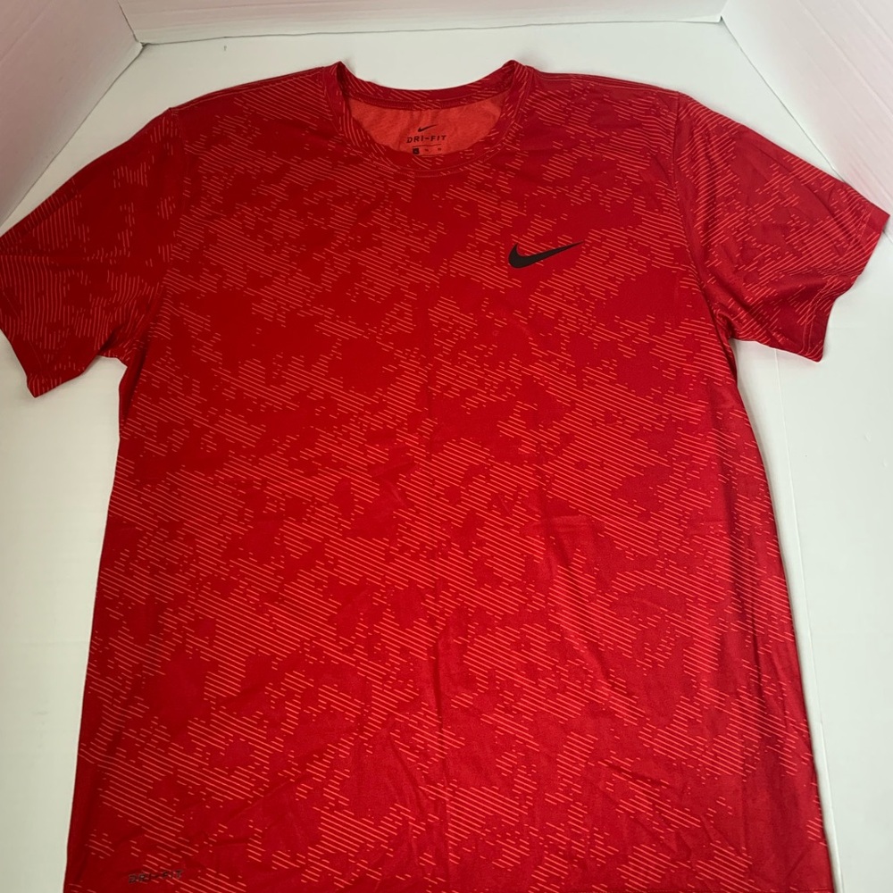Men’s NIKE DRI FIT Tee XL